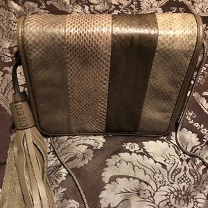 Crossbody bag